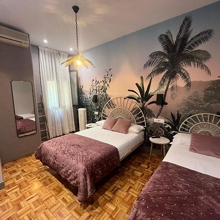 Hostal Avenida Madrid Bagian luar foto